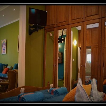 Happy Colours In Old Town Apartamento Kecskemét Exterior foto