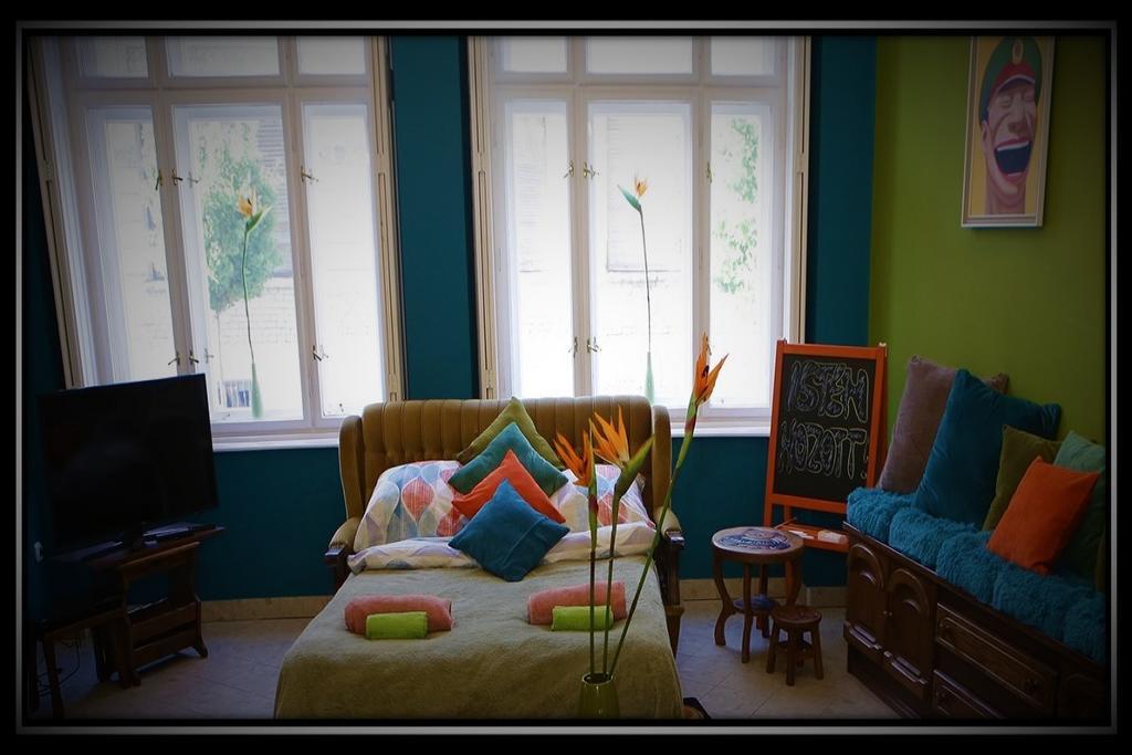 Happy Colours In Old Town Apartamento Kecskemét Exterior foto