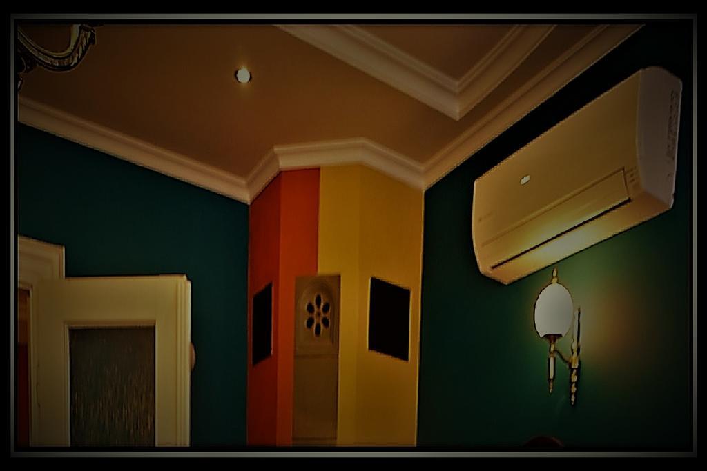 Happy Colours In Old Town Apartamento Kecskemét Exterior foto