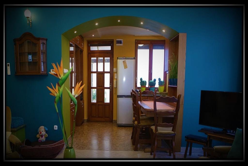 Happy Colours In Old Town Apartamento Kecskemét Exterior foto