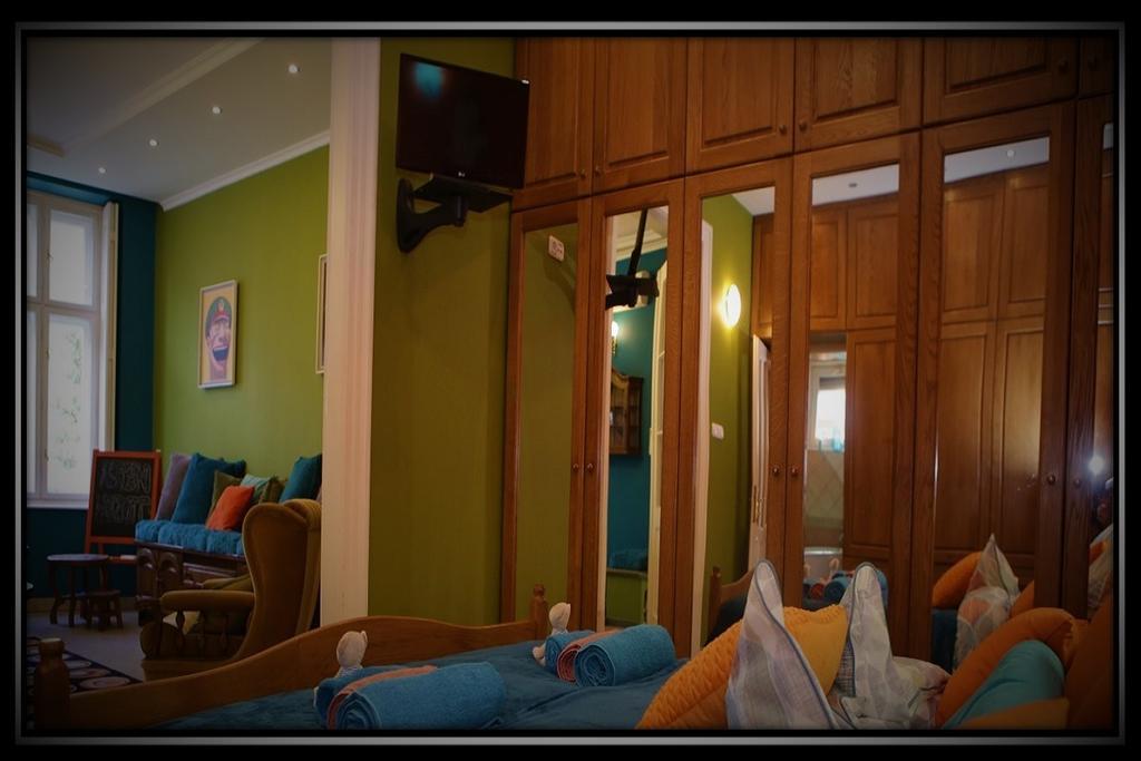 Happy Colours In Old Town Apartamento Kecskemét Exterior foto